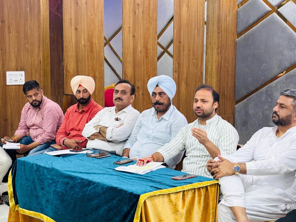 Meeting of BJP District Mohali Circle Presidents on Seva Sankalp Abhiyan Dedicated to Prime Minister Narendra Modis 25 Years of Public Service